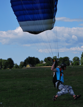 Army Parachuting Club/ Sõjaväe Langevarjuklubi