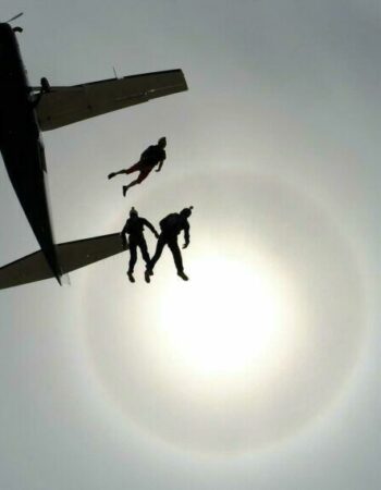 SkyDance SkyDiving