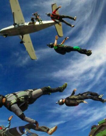 SkyDance SkyDiving