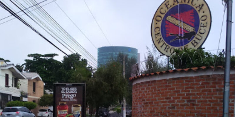 Oceanica Escuela de Buceo