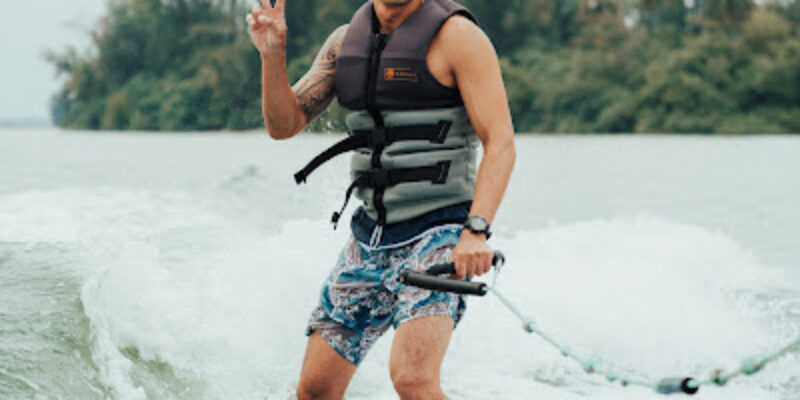 WAKEMUSTERS – School of Wakesurfing