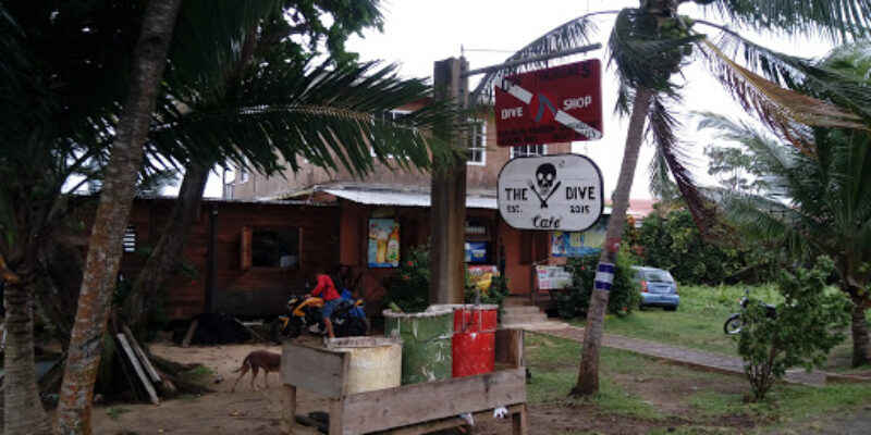 Dos Tiburones Dive Shop