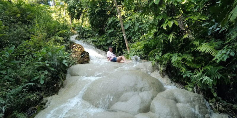 Namtok Bua Tong-Nam Phu Chet Si National Park