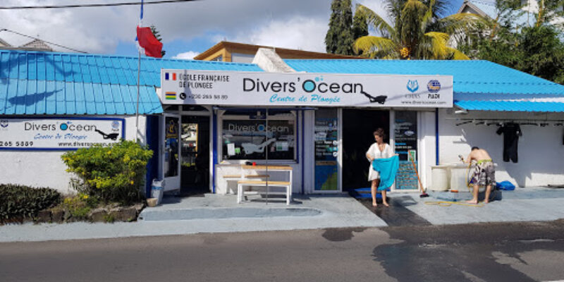 Divers Ocean