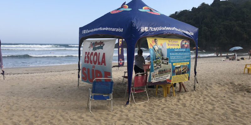 Suelen Naraísa – Escola de Surfe
