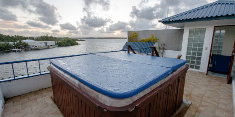 Yap Divers – Manta Ray Bay Hotel