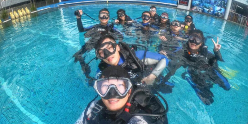 Willy Diving Center