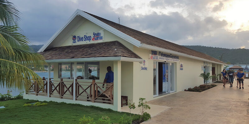 ScubaCaribe – Diving & Water Sports
