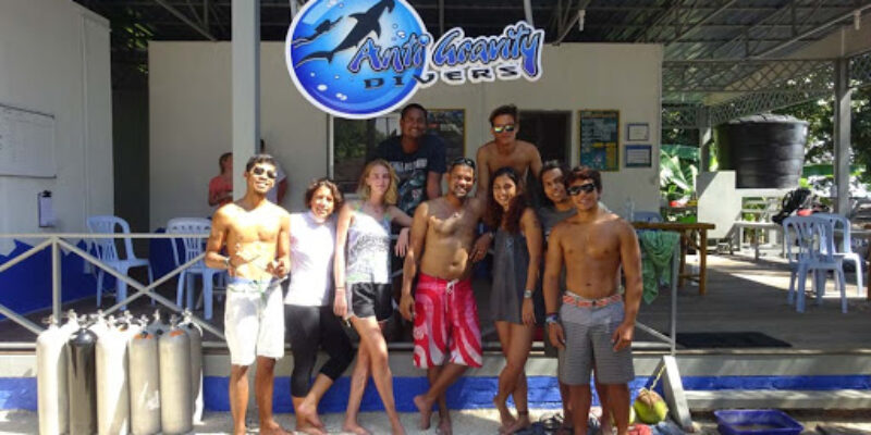 Anti Gravity Divers